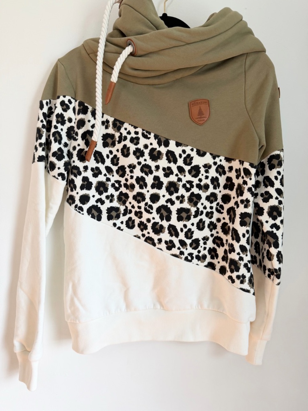 Wanakome Selene Khaki Mix Olive Green/Leopard/Oatmeal Colored Hoodie Size small